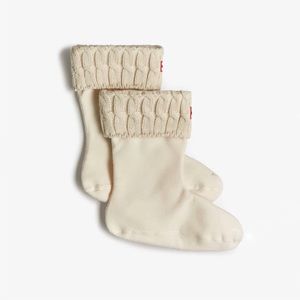 HUNTER Short Cable Cuff Welly Socks Cream Size 5-7